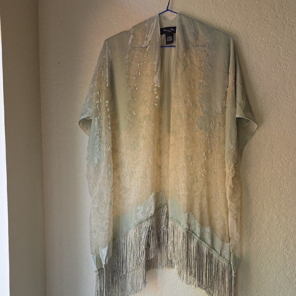 Marcus Adler Light Green Floral Kimono